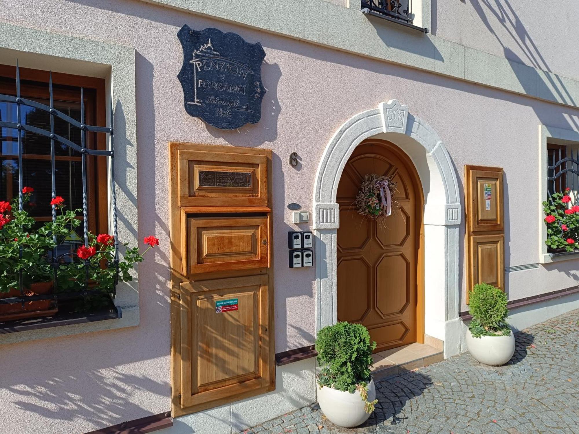 Penzion V Podzamci Litomyšl Exterior foto