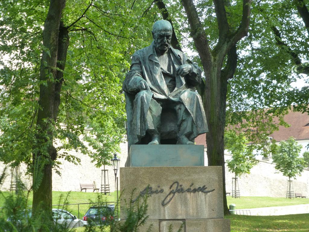 Penzion V Podzamci Litomyšl Exterior foto